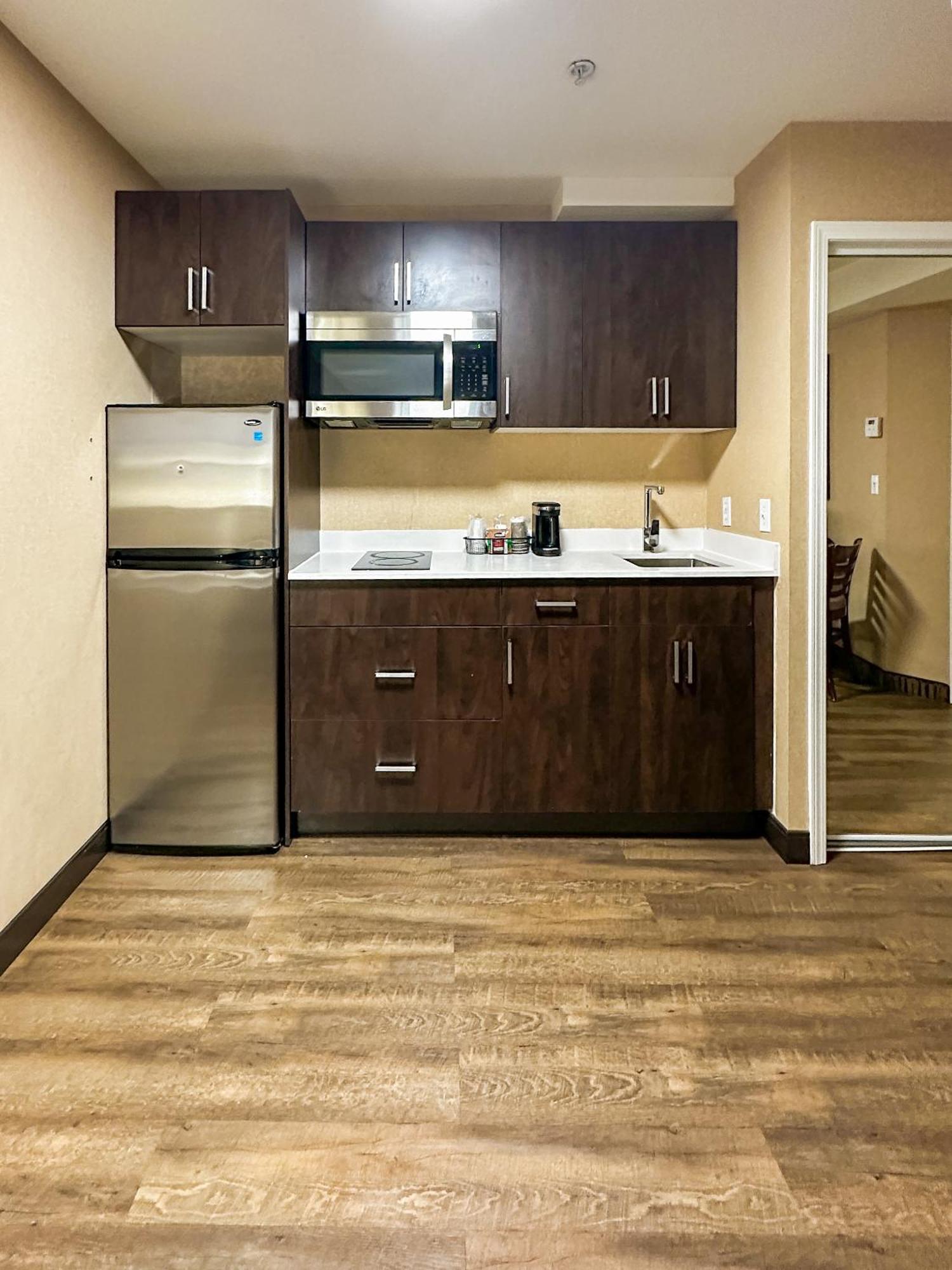 Prestige Aberdeen Lodge Kamloops Bagian luar foto