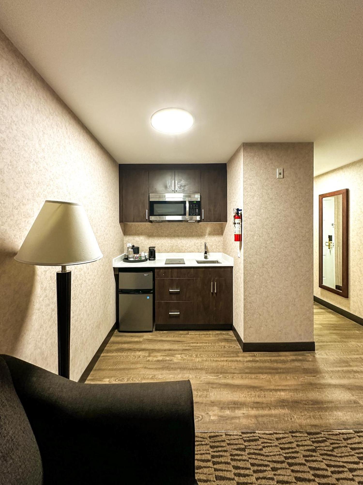 Prestige Aberdeen Lodge Kamloops Bagian luar foto