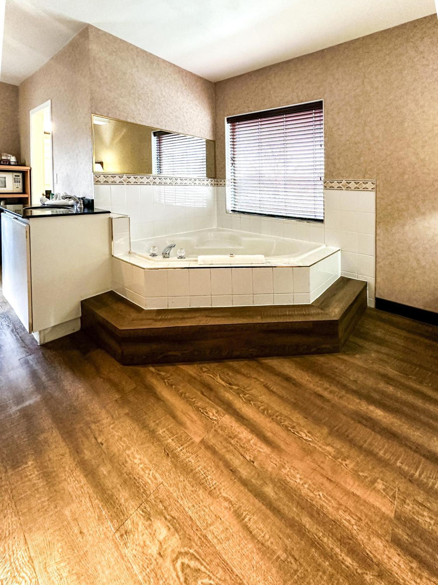 Prestige Aberdeen Lodge Kamloops Bagian luar foto