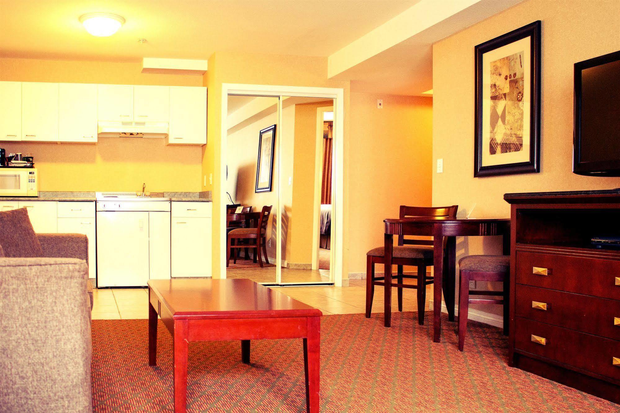Prestige Aberdeen Lodge Kamloops Bagian luar foto
