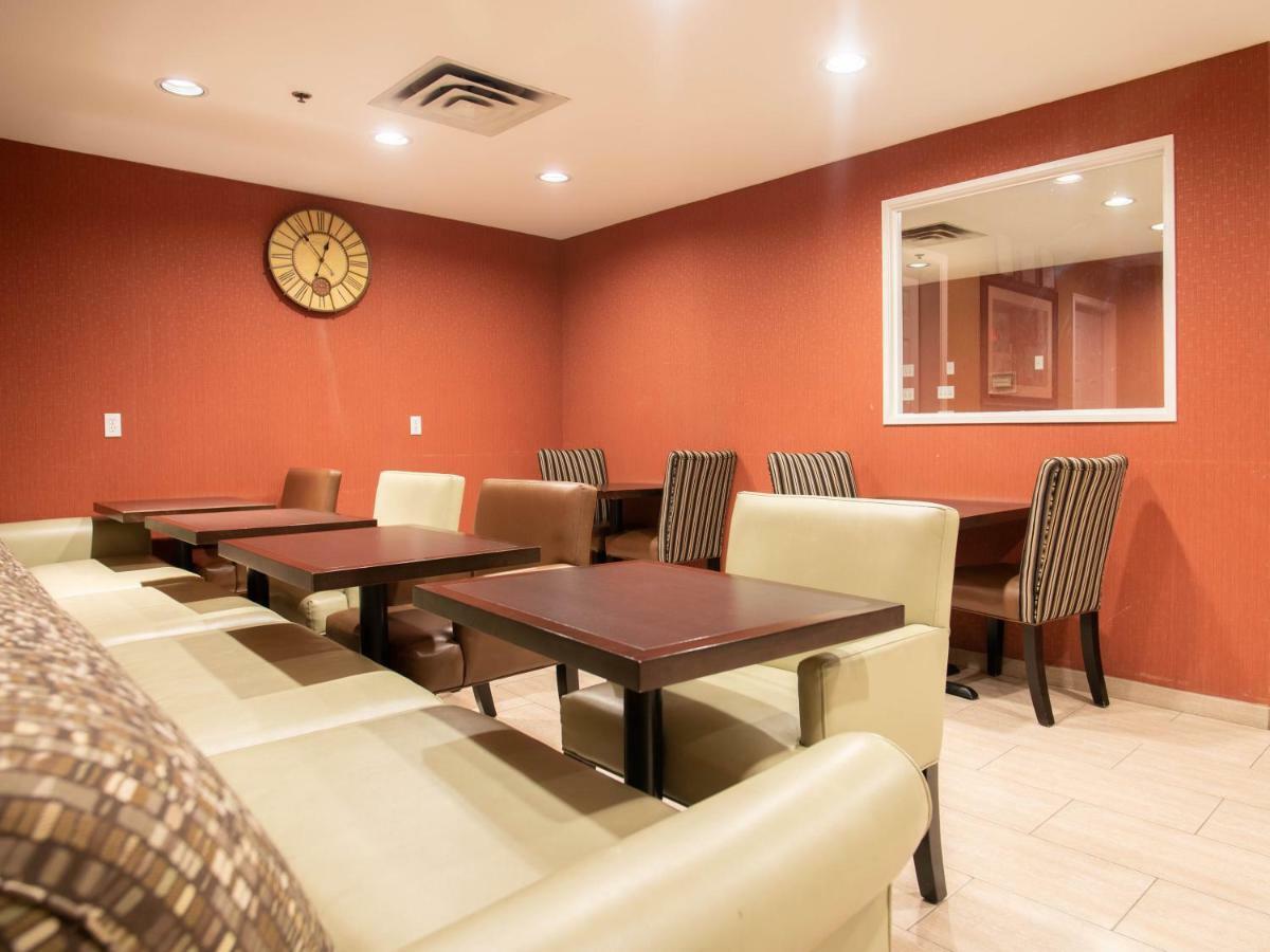 Prestige Aberdeen Lodge Kamloops Bagian luar foto